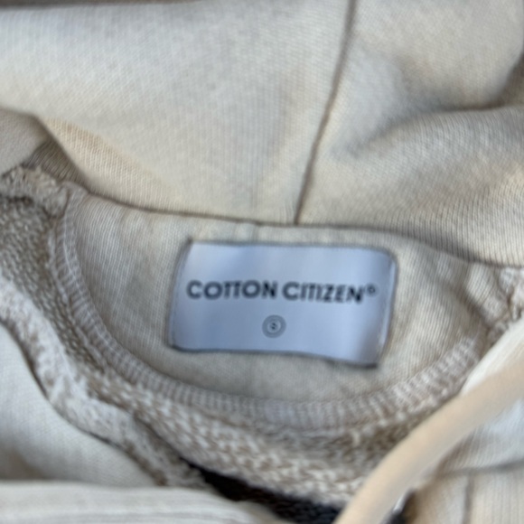 Comfy oversized Cotton Citizen natural colors. 🤎 size small - Picture 2 of 3